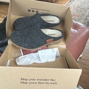 Taos Footwear Charcoal Wool Mules